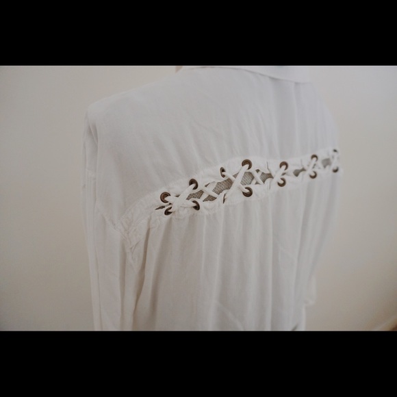 White Button Up Polo with Laced Detailing - Picture 5 of 8